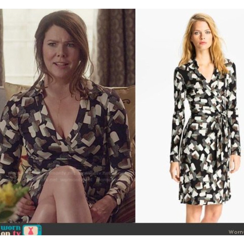 Lorelai Gilmore DVF heart print silk wrap dress 12